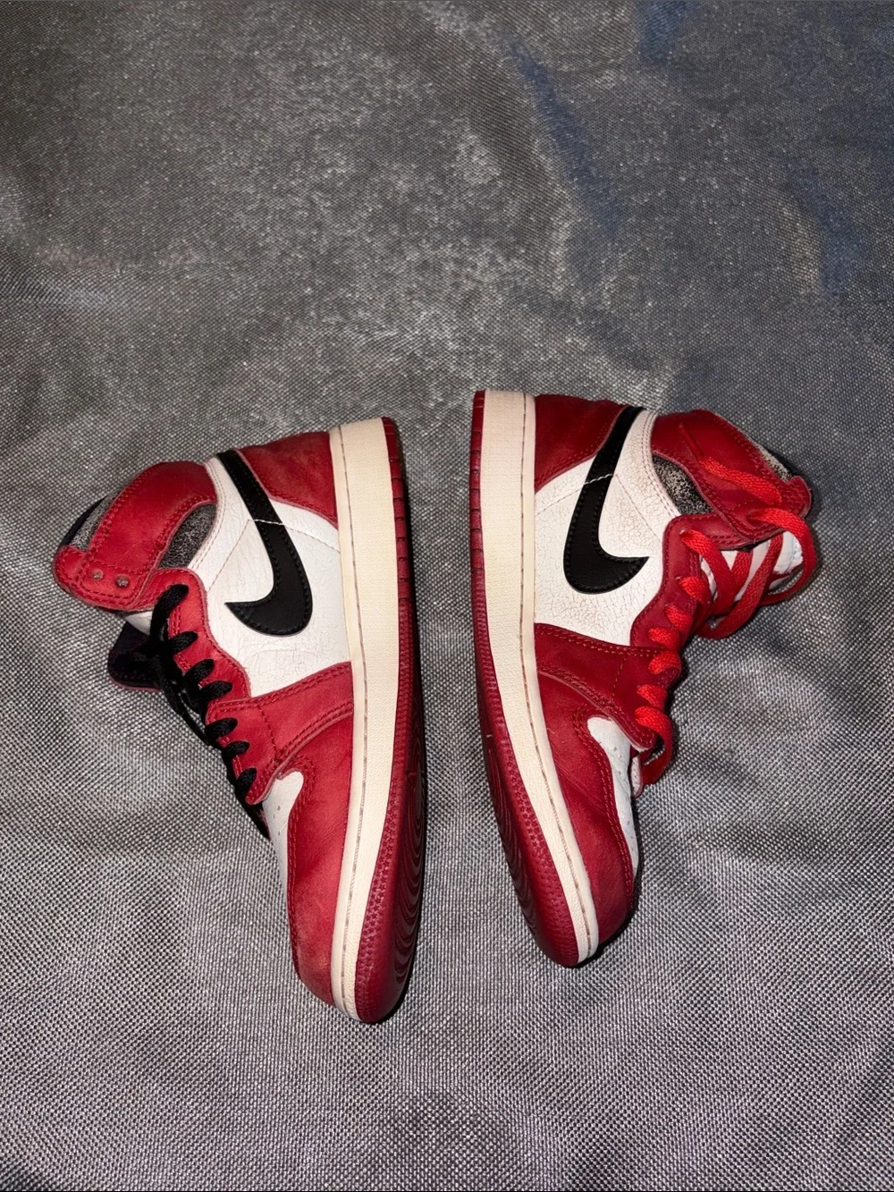 Jordan 1 Retro High Og Chicago Lost and Found size 4.5Y